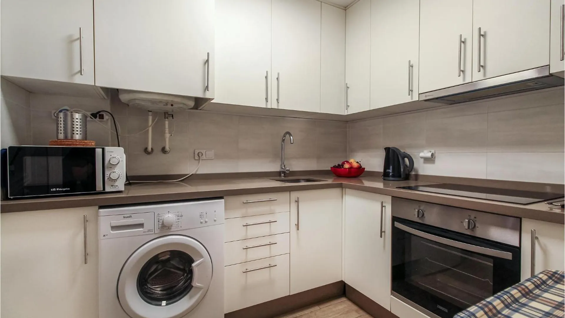 24, Blo 2,B-A Apartment Nerja Spain